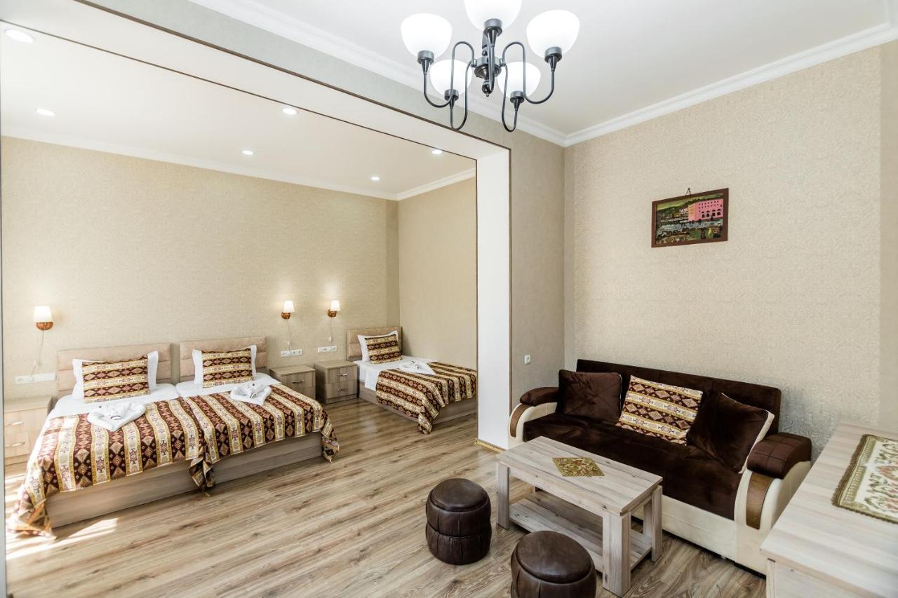 The Oldest Tbilisi Hotel Exterior photo